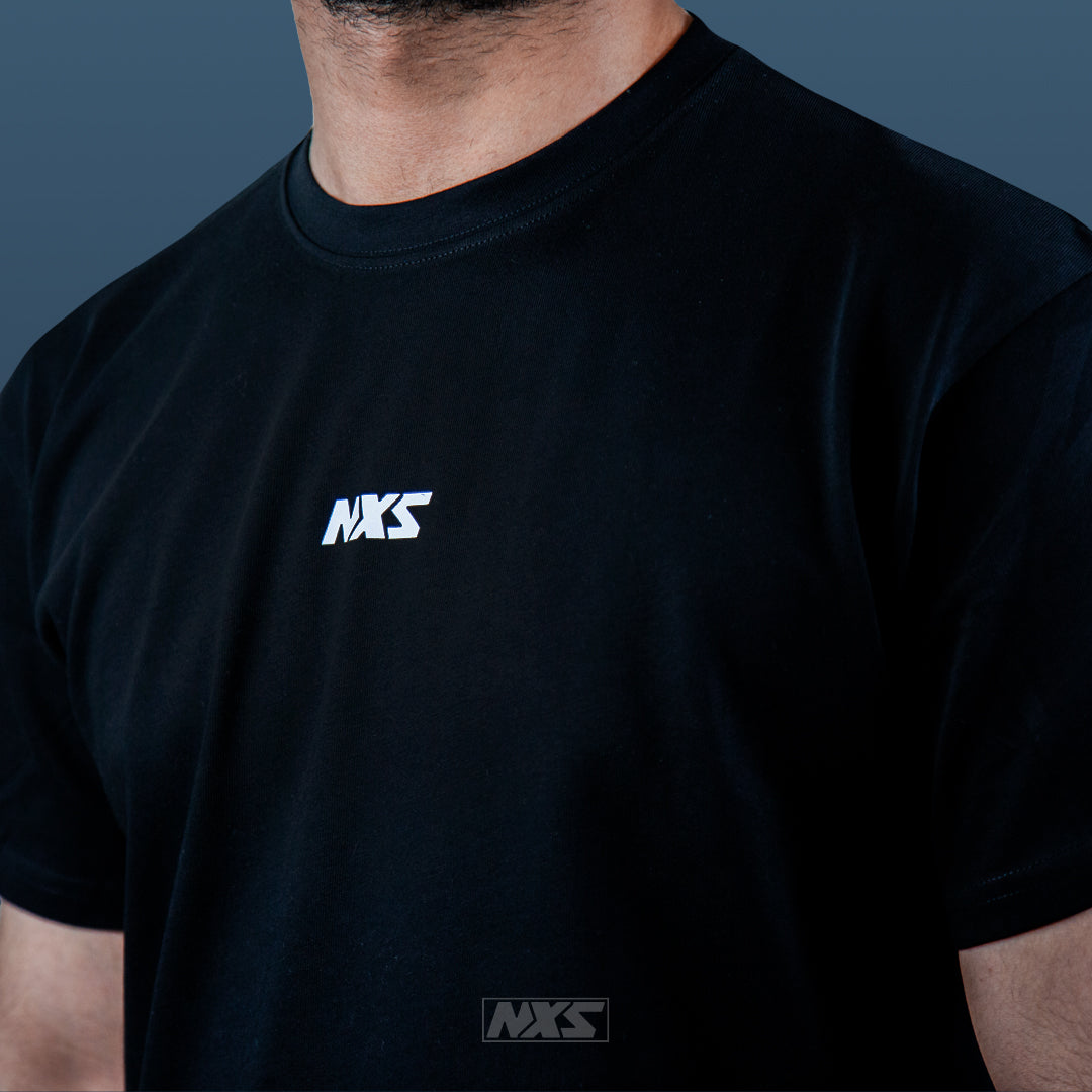 T-shirt Knee on belly