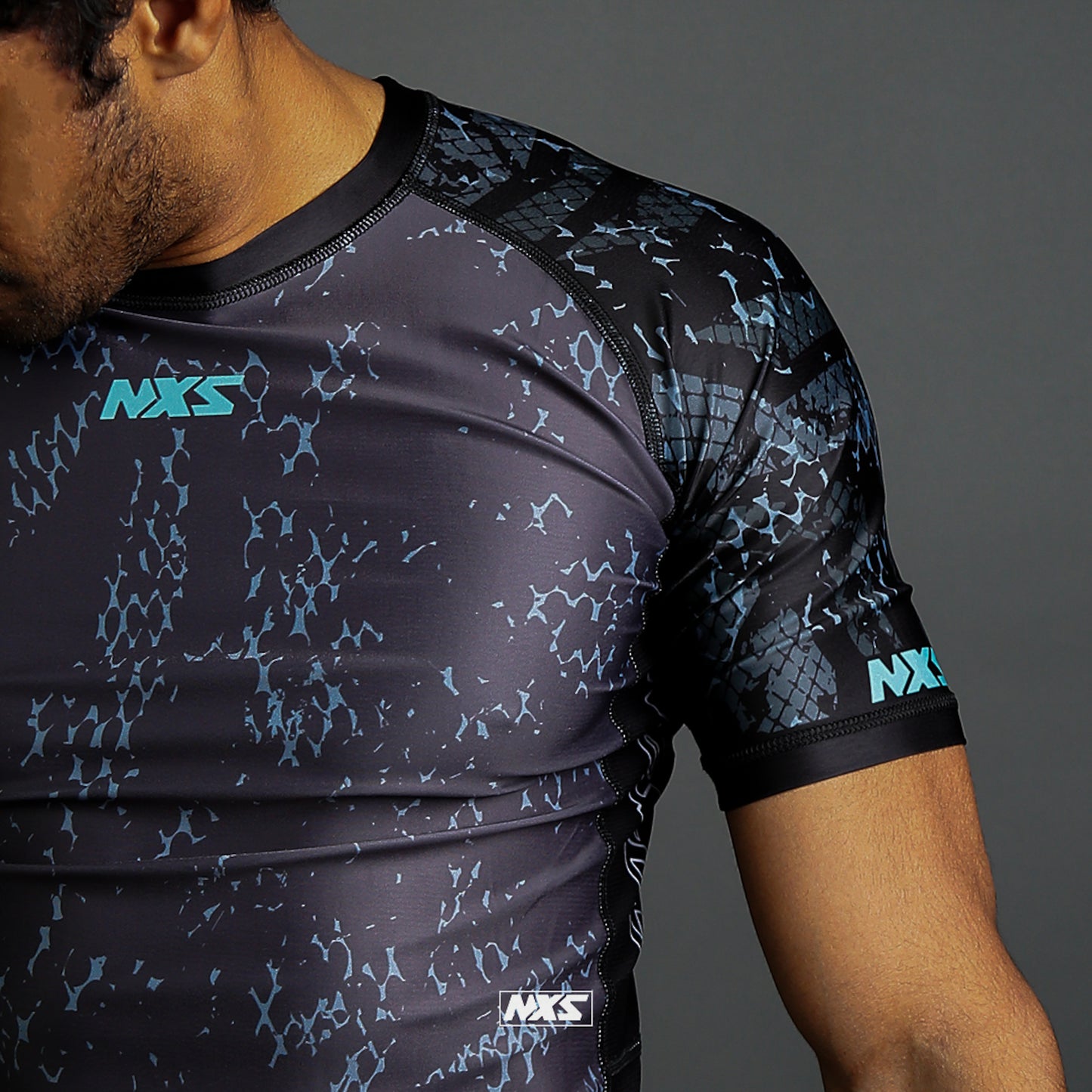 RASHGUARD